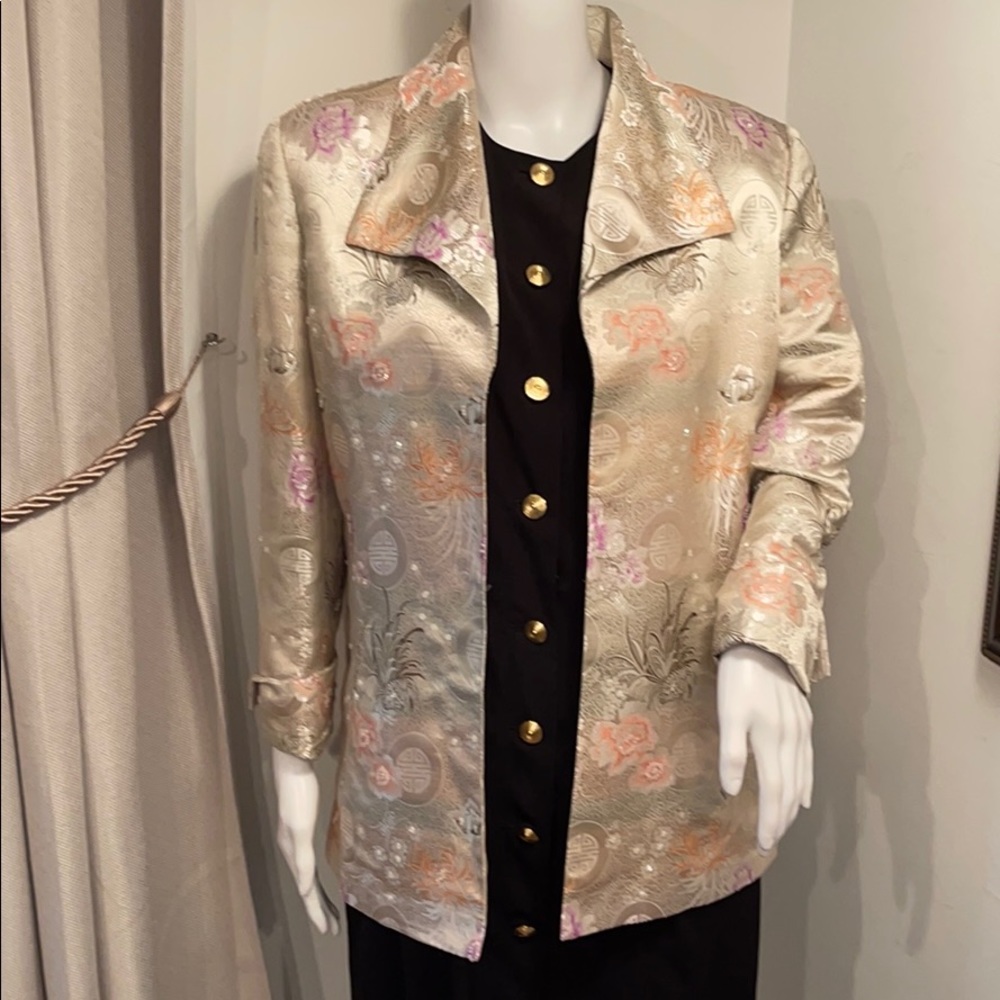 REDDS JEAN UNQUE JACKET SIZE 8 SILKY GOLD TONE